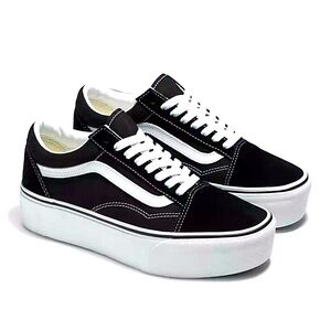 Vans women Old Kool Duck Balck and White.